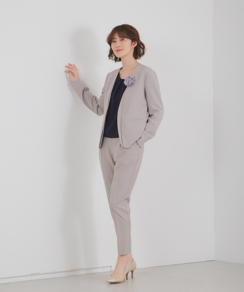 abahouse mavie（アバハウスマヴィ）の「【追加生産】【セットアップ対応】ecru ストレッチノーカラ－ジャケット（ノーカラージャケット・レディース・ネイビー/ブラック/グレイッシュベージュ・38/36）」の4枚目の写真