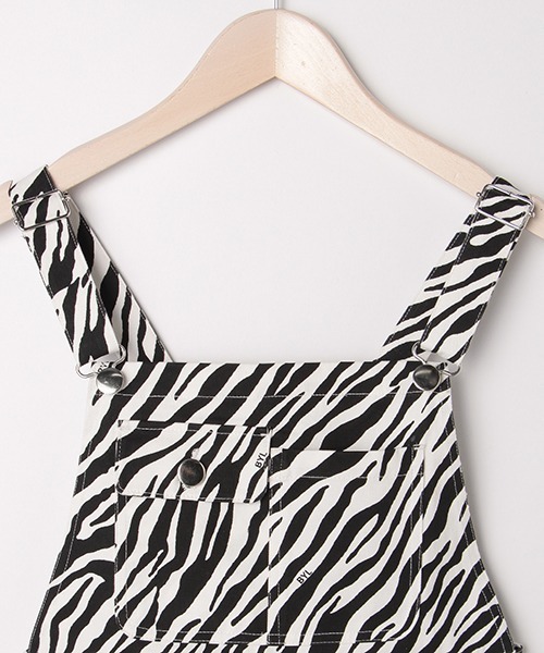 by LOVEiT（バイラビット）の「ショートオール（サロペット/オーバーオール・キッズ・アイボリー/ブラック/マルチ・120cm/130cm/140cm/150cm/160cm）」の8枚目の写真