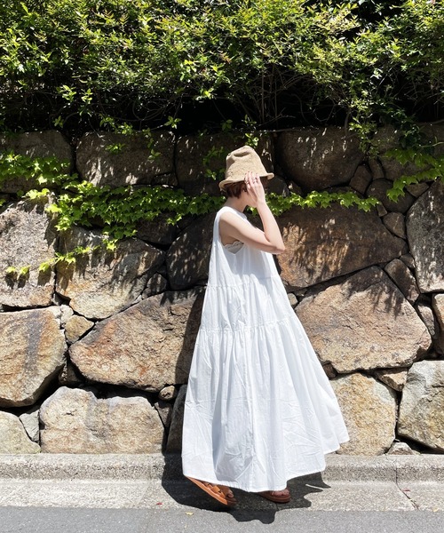 kivi（キヴィ）の「ティアードノースリーブマキシワンピ（ワンピース・レディース・ライトグレー/ブラック/ダークグリーン/オフホワイト/ブルー/ライトグリーン/レッド/グリーン・FREE）」の13枚目の写真