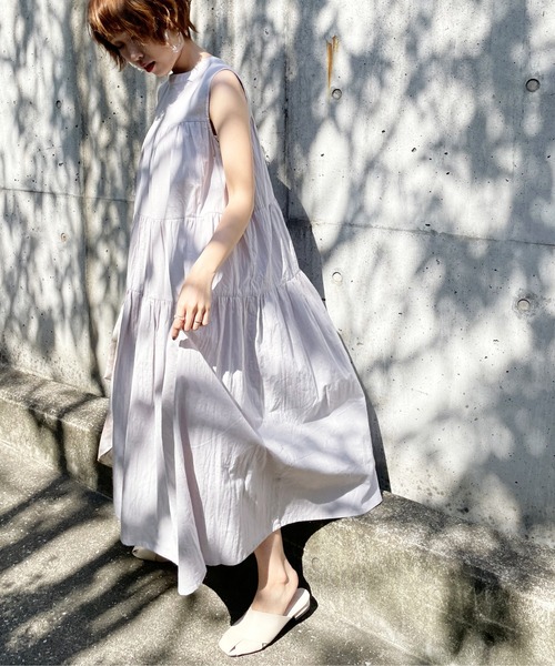 kivi（キヴィ）の「ティアードノースリーブマキシワンピ（ワンピース・レディース・ライトグレー/ブラック/ダークグリーン/オフホワイト/ブルー/ライトグリーン/レッド/グリーン・FREE）」の19枚目の写真