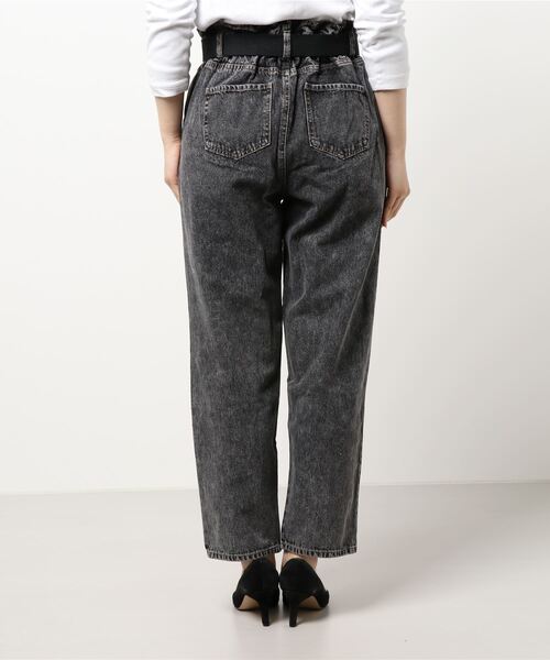 SPINNS（スピンズ）の「ベルト付 ハイウエストテーパードデニムパンツ（デニムパンツ・レディース・ブルー/ブルー系その他/ブラック/アイボリー・ONESIZE）」の6枚目の写真