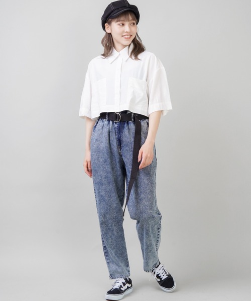 SPINNS（スピンズ）の「ベルト付 ハイウエストテーパードデニムパンツ（デニムパンツ・レディース・ブルー/ブルー系その他/ブラック/アイボリー・ONESIZE）」の13枚目の写真