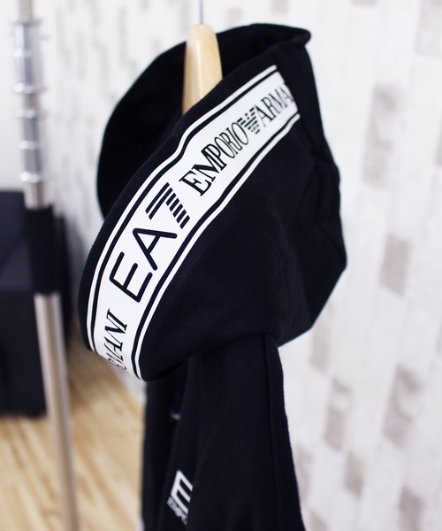EMPORIO ARMANI EA7（エンポリオアルマーニイーエーセブン）の「ロゴラバープリント スウェット 上下 セットアップ 「3KPM25PJ05Z/3KPP51PJ05Z」（パーカー・メンズ・ブラック・S/M/XL/L）」の4枚目の写真