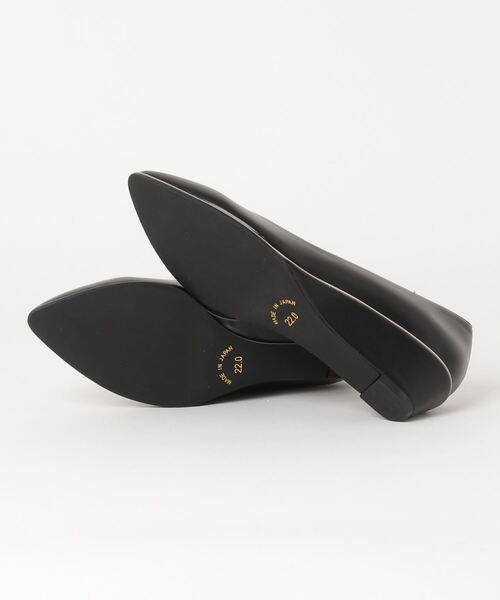 chumchum(チャムチャム)の「ポインテッドメタルラインレインパンプス(japan made)(レインシューズ・レディース・チャコールグレー/ブラック/レッド/ライトブラック/ベージュ系その他2・22.5cm/23.5cm/23.0cm/24.0cm/22.0cm)」の6枚目の写真