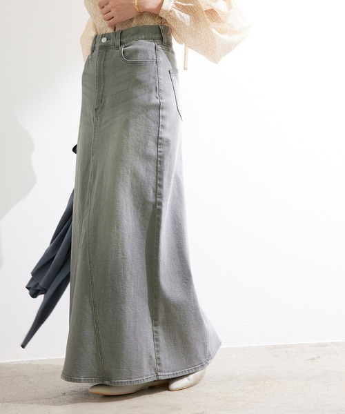 ROPE'（ロペ）の「【一部WEB限定】【セットアップ対応】デニムセミフレアマキシスカート（デニムスカート・レディース・グレー/ブルー系その他4/ブルー/ベージュ・38/36）」の2枚目の写真