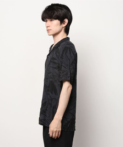 ALLSAINTS(オールセインツ)の「LANAI SS SHIRT | LANAI SS シャツ(シャツ/ブラウス・メンズ・ブラック系・XS/M/L/S)」の2枚目の写真