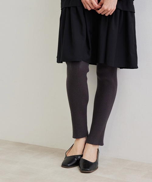 ROPE' PICNIC(ロペピクニック)の「リブストレッチニットレギンス(レギンス/スパッツ・レディース・ブラック/チャコールグレー/ベージュ・FREE)」の2枚目の写真