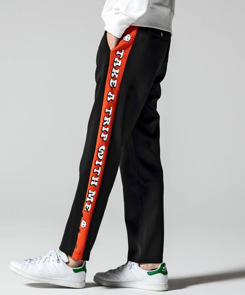 VIKTOR&ROLF(ヴィクター&ロルフ)の「VIKTOR&ROLF(ヴィクター&ロルフ)サイドラインジャージーパンツ/TAKE A TRIP JERSEY PANTS(その他パンツ・メンズ・ブラック・46/48/50)」の20枚目の写真