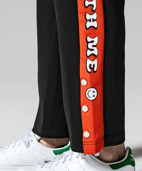 VIKTOR&ROLF(ヴィクター&ロルフ)の「VIKTOR&ROLF(ヴィクター&ロルフ)サイドラインジャージーパンツ/TAKE A TRIP JERSEY PANTS(その他パンツ・メンズ・ブラック・46/48/50)」の14枚目の写真