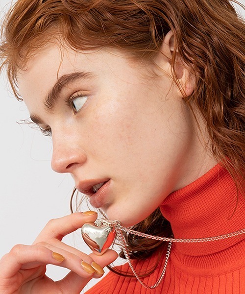 Casselini（キャセリーニ）の「Casselini(キャセリーニ)ビッグハートネックレス（ネックレス・レディース・ゴールド/ブラック/シルバー・FREE）」の6枚目の写真