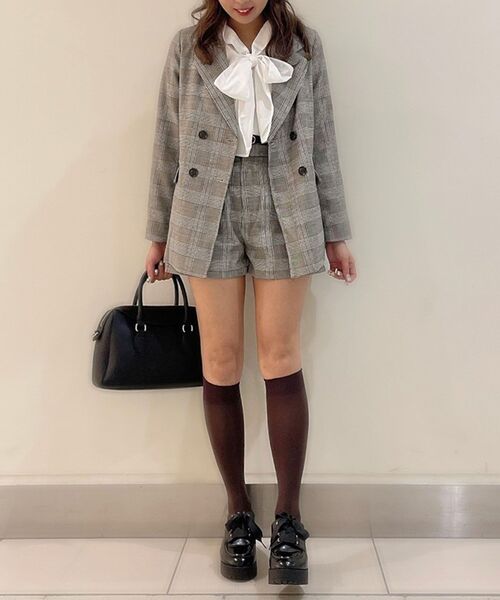 MAJESTIC LEGON(マジェスティックレゴン)の「クラシックテーラードジャケット(テーラードジャケット・レディース・アイボリー/ブラウン系その他2/モカ・SMALL/MEDIUM)」の4枚目の写真