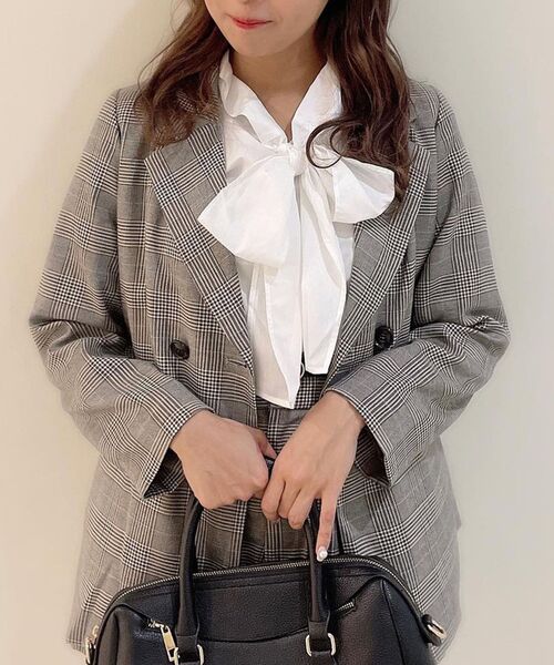 MAJESTIC LEGON(マジェスティックレゴン)の「クラシックテーラードジャケット(テーラードジャケット・レディース・アイボリー/ブラウン系その他2/モカ・SMALL/MEDIUM)」の6枚目の写真