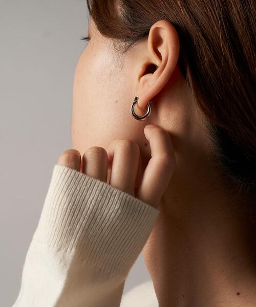 by Preek（バイプリーク）の「＜by Preek（バイプリーク）＞スモール フープピアス（ピアス（両耳用）・レディース・ゴールド/シルバー・FREE）」の7枚目の写真