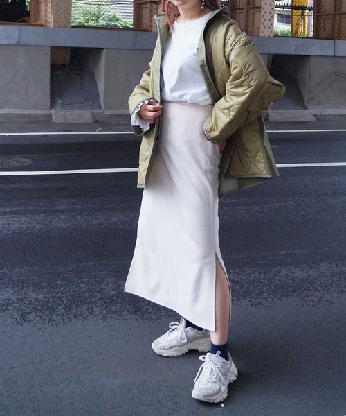 179/WG（イチナナキュウダブルジー）の「異素材切り替えキルティングコート（その他アウター・レディース・ブラック/オフホワイト/カーキ・MEDIUM）」の11枚目の写真