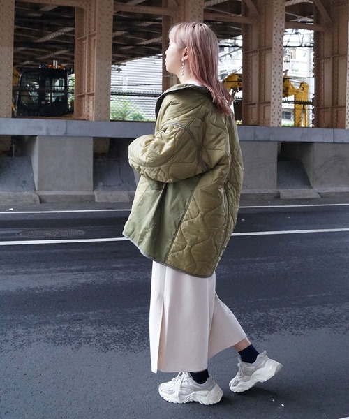 179/WG（イチナナキュウダブルジー）の「異素材切り替えキルティングコート（その他アウター・レディース・ブラック/オフホワイト/カーキ・MEDIUM）」の19枚目の写真