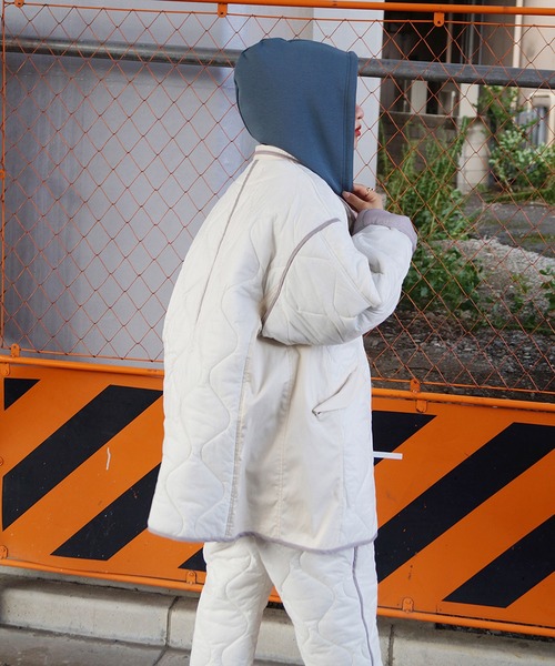 179/WG（イチナナキュウダブルジー）の「異素材切り替えキルティングコート（その他アウター・レディース・ブラック/オフホワイト/カーキ・MEDIUM）」の22枚目の写真