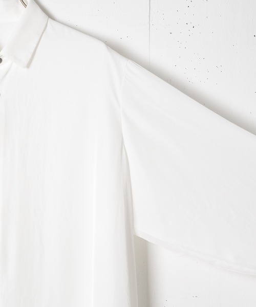 Utusiyo(ウツシヨ)の「oversized shirt 煙霞(シャツ/ブラウス・メンズ・ホワイト/ブラック・FREE)」の8枚目の写真