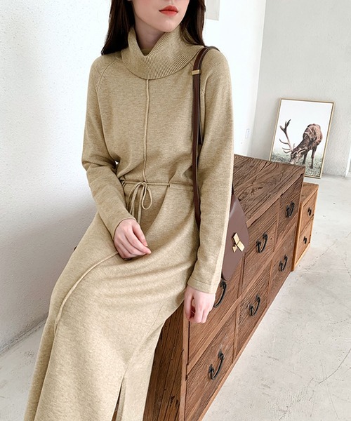 Jewelobe(ジュエローブ)の「オフタートルウエストドロストニットワンピース(ワンピース・レディース・ブラック/ベージュ/杢グレー・FREE)」の11枚目の写真