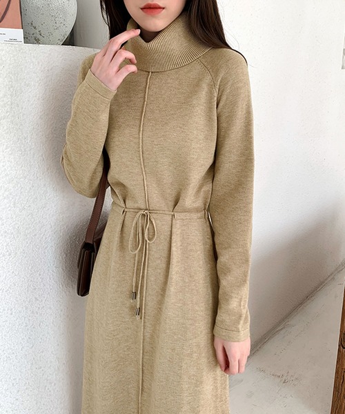 Jewelobe(ジュエローブ)の「オフタートルウエストドロストニットワンピース(ワンピース・レディース・ブラック/ベージュ/杢グレー・FREE)」の19枚目の写真