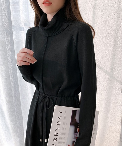 Jewelobe(ジュエローブ)の「オフタートルウエストドロストニットワンピース(ワンピース・レディース・ブラック/ベージュ/杢グレー・FREE)」の7枚目の写真