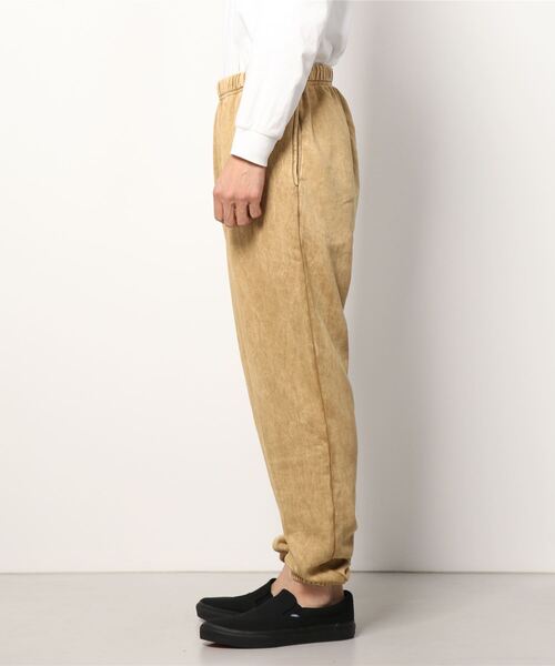 LES TIEN（レスティエン）の「LES TIEN(レス ティエン)CLASSIC SWEAT PANT（その他パンツ・メンズ・イエロー・MEDIUM）」の2枚目の写真