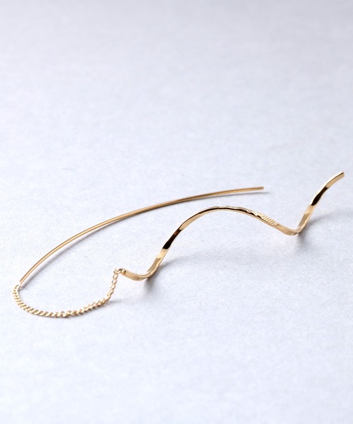 Manon's Selection(マノンズセレクション)の「ラインアメリカンピアス(ピアス(両耳用)・レディース・ゴールド/シルバー・ONE SIZE)」の5枚目の写真