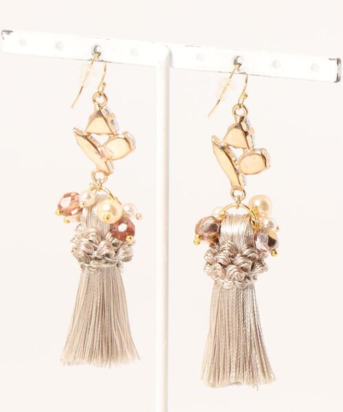 tone(トーン)の「【RosraiE】ビジュー パール タッセル ロング ピアス(MA)(ピアス(両耳用)・レディース・ゴールド/ブルーグレー・FREE)」の6枚目の写真