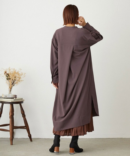 NICOLE white（ニコルホワイト）の「スタンドギャザーワンピース（ワンピース・レディース・チャコール/ブラウン・FREE）」の16枚目の写真