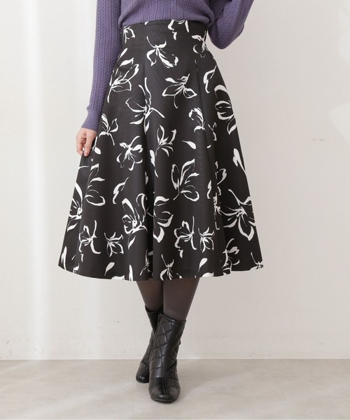 PROPORTION BODY DRESSING（プロポーションボディドレッシング）の「モノトーンフラワースカート / 1212120101（スカート・レディース・ブラック/ホワイト系その他・SMALL/X-SMALL/MEDIUM）」の17枚目の写真