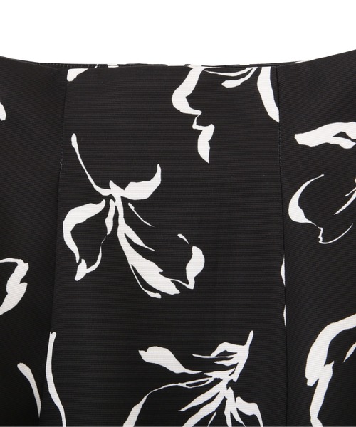 PROPORTION BODY DRESSING（プロポーションボディドレッシング）の「モノトーンフラワースカート / 1212120101（スカート・レディース・ブラック/ホワイト系その他・SMALL/X-SMALL/MEDIUM）」の6枚目の写真