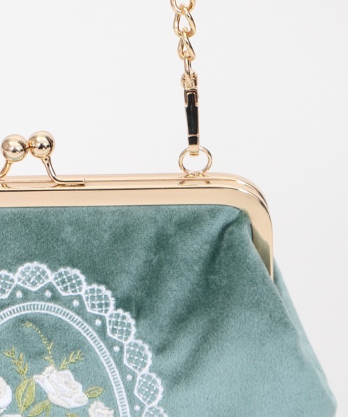 axes femme POETIQUE（アクシーズファムポエティック）の「刺繍がま口ベロアポシェット（ショルダーバッグ・レディース・ブラック/ミント・MEDIUM）」の16枚目の写真