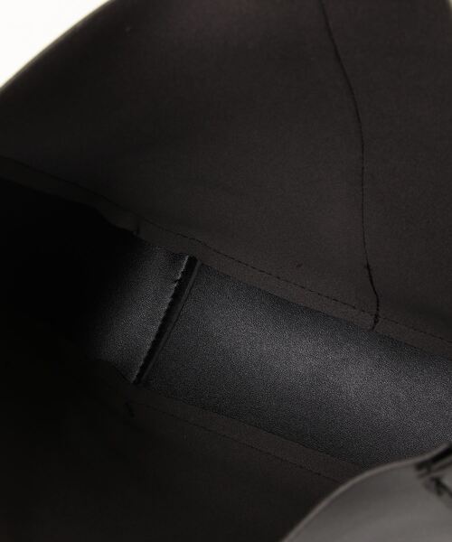 LA VORAGINE（ラ ヴォラジネ）の「ポーチ付き　ショルダーバッグ/トートバッグ（トートバッグ・レディース・ブラック/ブラウン・FREE）」の16枚目の写真