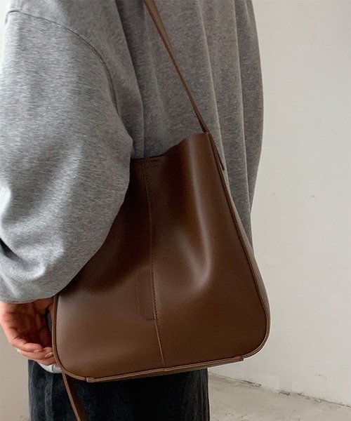 LA VORAGINE（ラ ヴォラジネ）の「ポーチ付き　ショルダーバッグ/トートバッグ（トートバッグ・レディース・ブラック/ブラウン・FREE）」の7枚目の写真