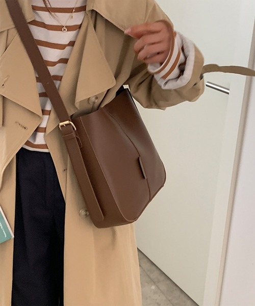 LA VORAGINE（ラ ヴォラジネ）の「ポーチ付き　ショルダーバッグ/トートバッグ（トートバッグ・レディース・ブラック/ブラウン・FREE）」の10枚目の写真