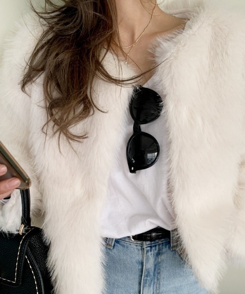 NANING9（ナンニング）の「NANING9 ラウンドファージャケット（その他アウター・レディース・ブラック/グレー/クリーム・FREE）」の3枚目の写真