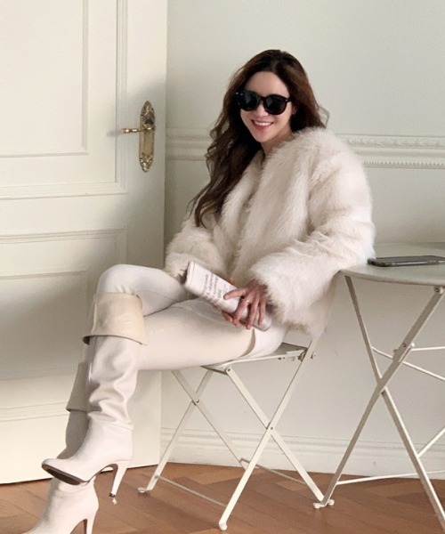 NANING9（ナンニング）の「NANING9 ラウンドファージャケット（その他アウター・レディース・ブラック/グレー/クリーム・FREE）」の10枚目の写真