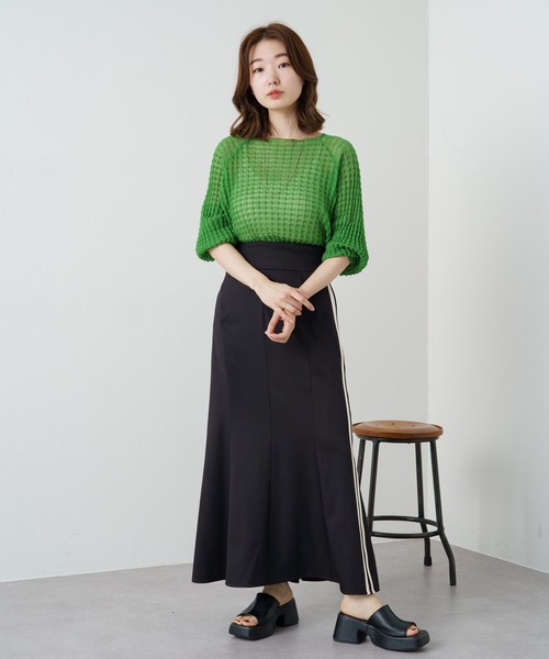 Kastane(カスタネ)の「【サイズ展開あり】ジャージラインスカート(スカート・レディース・ブラック/アイボリー・1/2)」の4枚目の写真