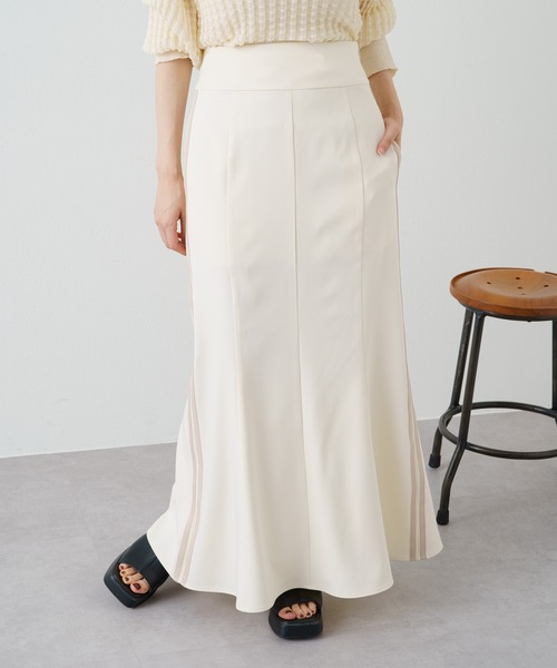 Kastane(カスタネ)の「【サイズ展開あり】ジャージラインスカート(スカート・レディース・ブラック/アイボリー・1/2)」の11枚目の写真