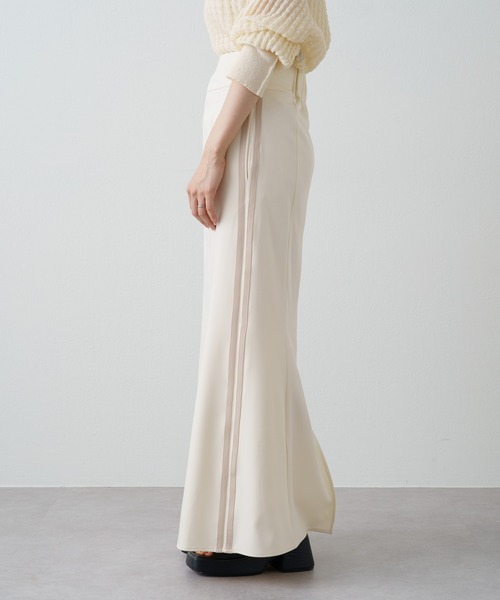 Kastane(カスタネ)の「【サイズ展開あり】ジャージラインスカート(スカート・レディース・ブラック/アイボリー・1/2)」の19枚目の写真