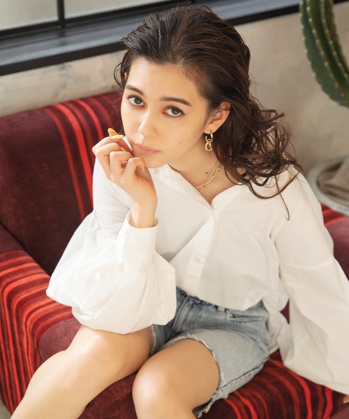 SPIRALGIRL（スパイラルガール）の「袖ボリュームブラウス（シャツ/ブラウス・レディース・オフホワイト/ブルー・FREE）」の15枚目の写真