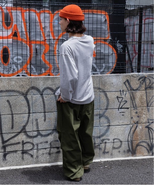 THE STANDARD（ザスタンダード）の「WEGO/ピグメントクルーネックロンT（Tシャツ/カットソー・メンズ・カーキ/スミクロ/ホワイト/グレー系その他・SMALL/MEDIUM/LARGE）」の19枚目の写真