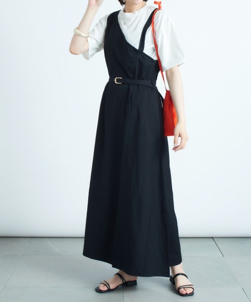 MAISON BREEZE(メゾンブリーズ)の「【MAISON BREEZE】アシンメトリーベルテッドワンピース KNF 【手洗い可】(ワンピース・レディース・ブラック/ベージュ・FREE)」の1枚目の写真