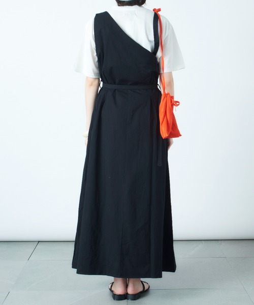 MAISON BREEZE(メゾンブリーズ)の「【MAISON BREEZE】アシンメトリーベルテッドワンピース KNF 【手洗い可】(ワンピース・レディース・ブラック/ベージュ・FREE)」の22枚目の写真