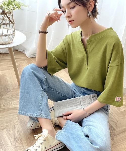 Java(ジャバ)の「《JaVaジャバ コラボ》レトロ魅せ。綿100%ヘビーウェイト鹿の子スタンドネックTee(Tシャツ/カットソー・レディース・ホワイト/ブラック/イエロー/グリーン系その他・SMALL/MEDIUM/LARGE/X-LARGE)」の1枚目の写真
