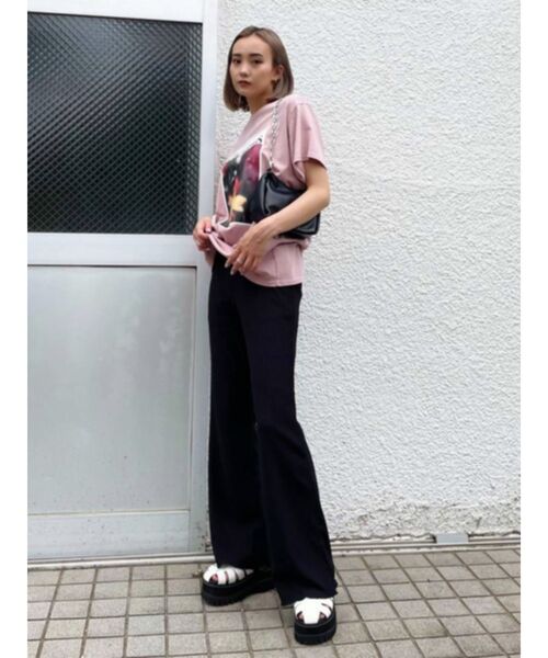 EMODA（エモダ）の「プリーツリラックスパンツ（その他パンツ・レディース・ブラック/ブラウン/ライム/ブルー・FREE）」の16枚目の写真