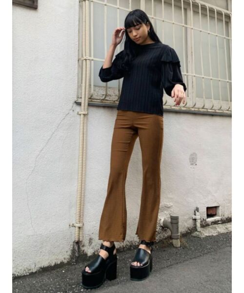 EMODA（エモダ）の「プリーツリラックスパンツ（その他パンツ・レディース・ブラック/ブラウン/ライム/ブルー・FREE）」の20枚目の写真