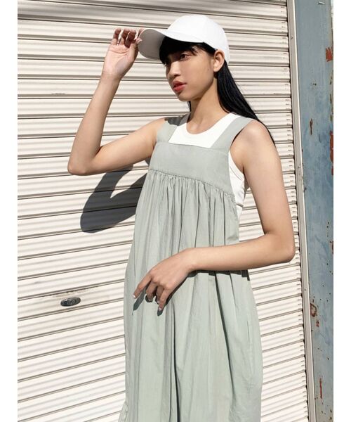 EMODA（エモダ）の「ショルダーインタンクトップ（タンクトップ・レディース・その他1/ホワイト/ブラック/ベージュ・FREE）」の16枚目の写真