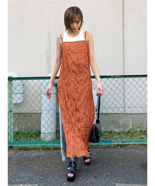 EMODA（エモダ）の「ショルダーインタンクトップ（タンクトップ・レディース・その他1/ホワイト/ブラック/ベージュ・FREE）」の18枚目の写真