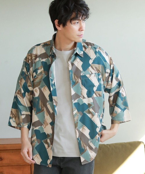 LAKOLE（ラコレ）の「プリントクロップドスリーブシャツ / 263883（シャツ/ブラウス・メンズ・グレー/グリーン/ブラック/ネイビー・LARGE/MEDIUM）」の4枚目の写真