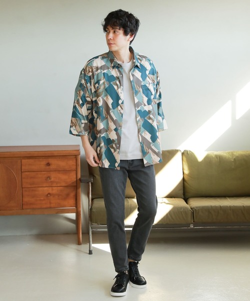 LAKOLE（ラコレ）の「プリントクロップドスリーブシャツ / 263883（シャツ/ブラウス・メンズ・グレー/グリーン/ブラック/ネイビー・LARGE/MEDIUM）」の6枚目の写真